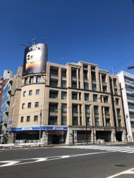v20230506151909/fresh/building/J00100357121_1