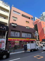 v20240628174055/fresh/building/J00100357244_5