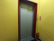 v20241021174107/fresh/building/J00100356582_19