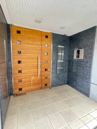 v20241120174114/fresh/building/J00100358308_3
