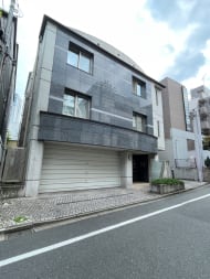 v20241120174114/fresh/building/J00100358308_5