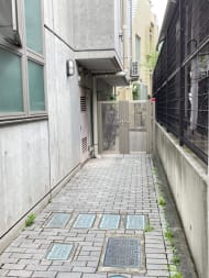 v20241120174114/fresh/building/J00100358308_8