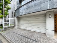 v20241120174114/fresh/building/J00100358308_9