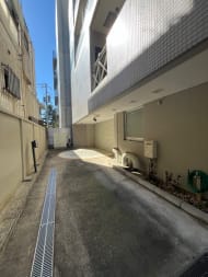 v20241126174057/fresh/building/J00100357063_13