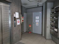 v20241127174058/fresh/building/J00100367398_9