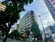 v20241212174100/fresh/building/J00100366752_10