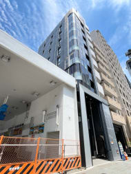 v20241213174104/fresh/building/J00100367478_1