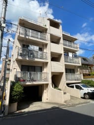 v20241216174059/fresh/building/J00100366328_5