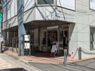 v20241219174105/fresh/building/J00100366403_10