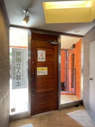 v20250226174115/fresh/building/J00100357012_16