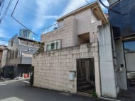 v20250324174119/fresh/building/J00100358305_5
