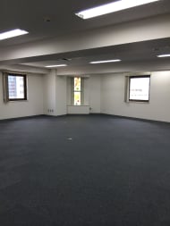 v20250427003014/fresh/building/J00100389719_5