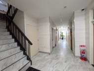 v20250427004119/fresh/building/J00100401851_3