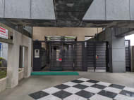 v20250427004119/fresh/building/J00100403915_3