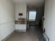 v20250427004119/fresh/building/J00100404160_3