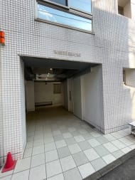 v20250427004119/fresh/building/J00100404708_3