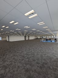 v20250427004120/fresh/building/J00100403446_23