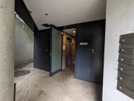 v20250427004120/fresh/building/J00100405649_3