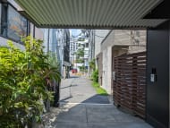 v20250427010506/fresh/building/J00100469430_2