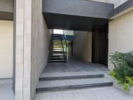 v20250427011159/fresh/building/J00100608600_4