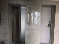 v20250427022213/fresh/building/J00100373513_9