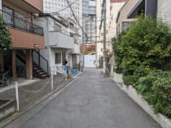v20250601150545/fresh/building/J00100373295_11
