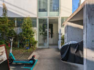 v20250601150545/fresh/building/J00100405323_14