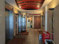 v20250903150709/fresh/building/J00100390356_10