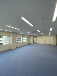 v20250913150703/fresh/building/J00100475735_9