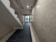 v20250920150703/fresh/building/J00100367693_15