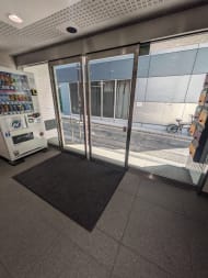 v20250920150703/fresh/building/J00100384194_9