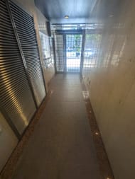 v20250920150703/fresh/building/J00100384209_9