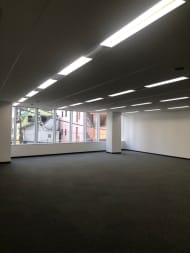 v20250924150708/fresh/building/J00100401821_23