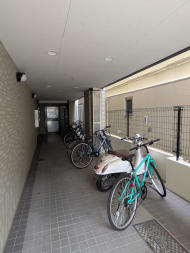 v20250929150708/fresh/building/J00100402888_11