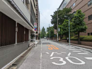 v20251001150706/fresh/building/J00100374019_13