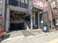 v20251001150706/fresh/building/J00100379324_15