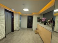 v20251001150706/fresh/building/J00100379324_17