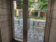 v20251001150706/fresh/building/J00100390577_16