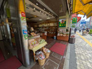 v20251001150706/fresh/building/J00100390799_10