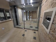 v20251001150706/fresh/building/J00100393966_14