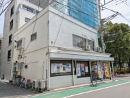 v20251001150706/fresh/building/J00100401682_9