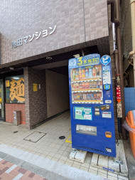 v20251001150706/fresh/building/J00100457818_10