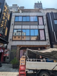 v20251001150706/fresh/building/J00100508212_1