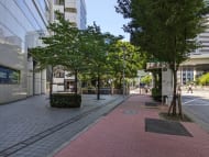 v20251003033705/fresh/building/J00100357308_17