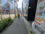 v20251003033705/fresh/building/J00100378486_2