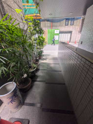 v20251003033705/fresh/building/J00100383999_11