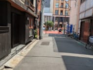 v20251003033705/fresh/building/J00100394699_11