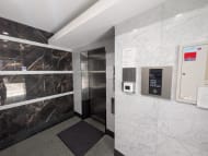 v20251003033705/fresh/building/J00100398125_9