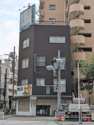 v20251003033705/fresh/building/J00100403731_8