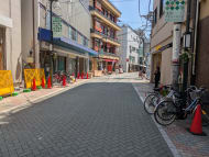 v20251003033705/fresh/building/J00100411284_2